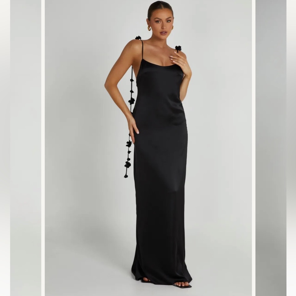 Meshki Elenora rose gown- black